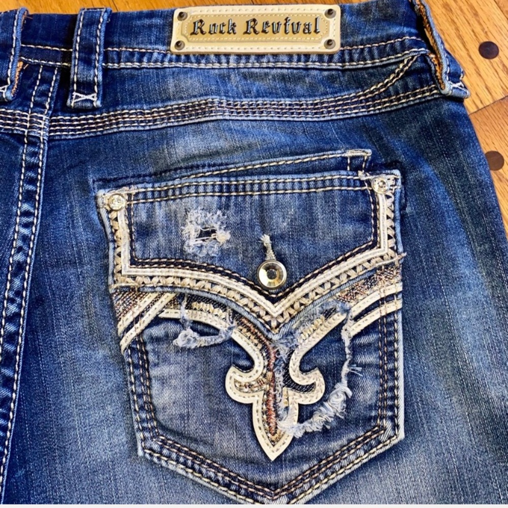 NWT ROCK REVIVAL MERTIE EASY STRAIGHT JEANS